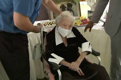 Старейшая 110-летняя пенсионерка назвала причину своего долголетия - rusjev.net - США - Нью-Йорк