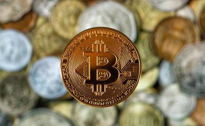 Стоимость биткойна поднялась выше 50 тысяч - svpressa.ru - США