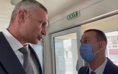 Виталий Кличко - Ангела Меркель - Кличко не пустили в аэропорт встречать Меркель - obzor.lt - Украина - Киев - Германия - Борисполь
