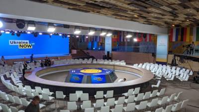 В Киеве открывается саммит "Крымская платформа" - svoboda.org - Москва - Россия - США - Украина - Киев - Англия - Австралия - Молдавия - Грузия - Турция - Япония - Швеция - Канада - Новая Зеландия - Македония