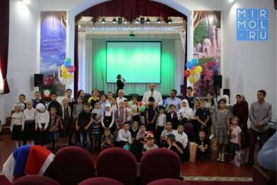 Сироты и остронуждающиеся дети Гунибского района получили помощь в рамках акции «Собери ребёнка в школу» - mirmol.ru - Россия