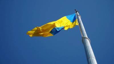 В аэропорту Одессы подняли самый большой в области флаг (фото) - odessa-life.od.ua - Украина - Одесса - Одесская обл.