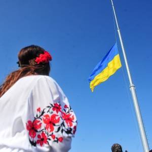 Фоторепортаж: На самом высоком флагштоке Запорожья подняли флаг Украины - reporter-ua.com - Украина - Запорожская обл. - Запорожье
