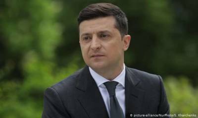Владимир Зеленский - Зеленский пообещал новые отставки в правительстве - lenta.ua - Украина