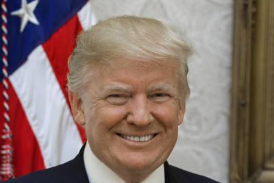 Дональд Трамп - Трампа, призвавшего сторонников вакцинироваться, освистали на митинге - mk.ru - США - штат Алабама