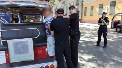 В Одессе задержали иностранца, который устроил провокации во время поднятия флага - ru.slovoidilo.ua - Украина - Одесса - Одесская обл.