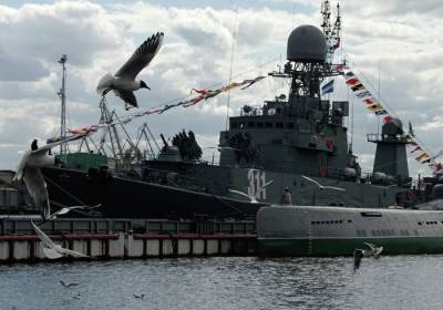 Владимир Путин - Россия будет развивать свой военный флот и систему его базирования - interfax-russia.ru - Россия - Развитие