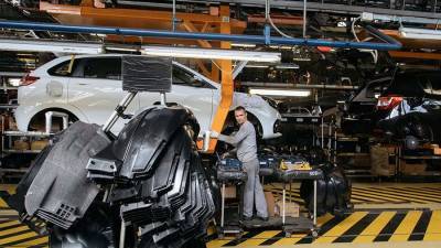 «АвтоВАЗ» временно приостановил выпуск автомобилей в Тольятти - iz.ru - Израиль - Ижевск - Тольятти