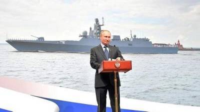 Владимир Путин - Путин: Мы будем и далее развивать военно-морской потенциал России - argumenti.ru - Россия