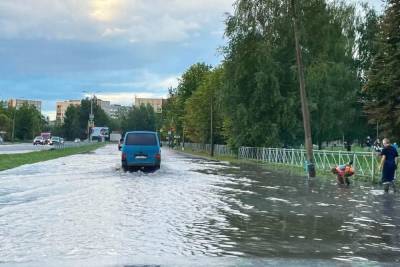 Псковичи засыпали ЦУР жалобами на затопленные дороги - mk-pskov.ru - Псковская обл. - Псков