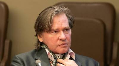 Потерявшему из-за рака голос актеру Вэлу Килмеру вернули возможность говорить - mir24.tv - США - Англия - Washington