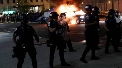Американец получил пять месяцев тюрьмы за сожжение флага BLM - newdaynews.ru - Вашингтон - Washington