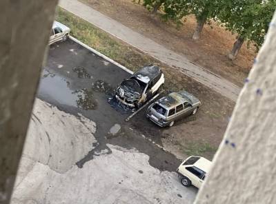 Валерий Горелых - В Каменске-Уральском неизвестный ночью сжег машину медика - znak.com - Россия - Свердловская обл. - Уральск