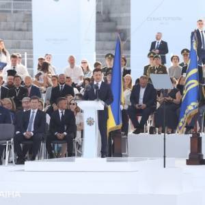Владимир Зеленский - Останки выдающихся украинцев намерены вернуть в страну - reporter-ua.com - Украина