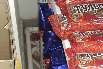 Фотофакт: псковский супермаркет насыпал крысиную отраву рядом с продуктами - mk-pskov.ru - Псков