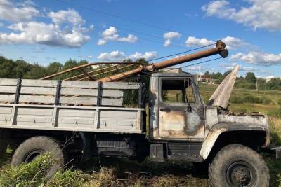 В Смоленской области пожарные спасали спецавтомобиль - mk-smolensk.ru - Россия - Смоленская обл.