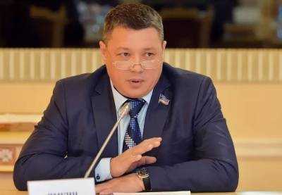 Заксобрание Ямала покупает часы за миллион рублей - znak.com - окр. Янао