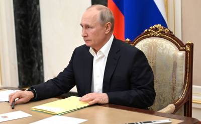Владимир Путин - Путин подписал указ о единовременных выплатах пенсионерам в сентябре - news.vse42.ru - Россия