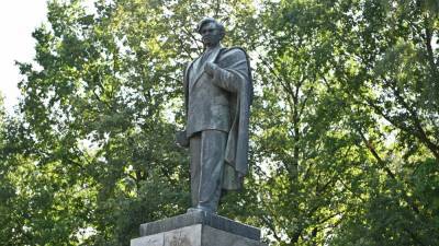 Эксперты по наследию вычеркнули памятник П. Цвирке из регистра культурных ценностей Литвы - obzor.lt - Москва - Литва - Вильнюс