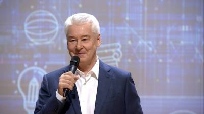 Сергей Собянин - Отмена масок и вакцинация: о чем Собянин говорил с московскими учителями - tvc.ru - Москва