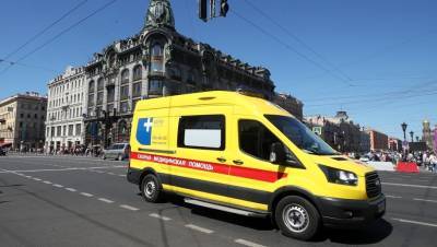 Крутое пике в петербургской COVID-статистике объяснили эффектом выходных - dp.ru