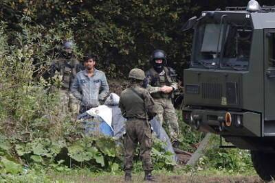 В ООН призвали Польшу принять застрявших на границе с Белоруссией мигрантов - lenta.ru - Белоруссия - Польша