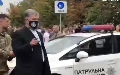 Петр Порошенко - В Киеве Порошенко облили зеленкой - korrespondent.net - Украина - Киев - Днепр