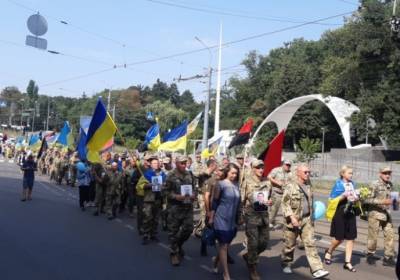 Василий Стус - В Виннице провели Марш защитников и выставку военной техники | Новости и события Украины и мира, о политике, здоровье, спорте и интересных людях - real-vin.com - Украина