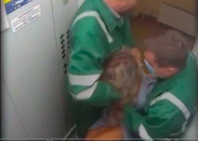 В России сотрудники психбольницы жестоко избили пациентку в лифте жилого дома - lenta.ua - Россия - Украина - Башкирия - Ярославль