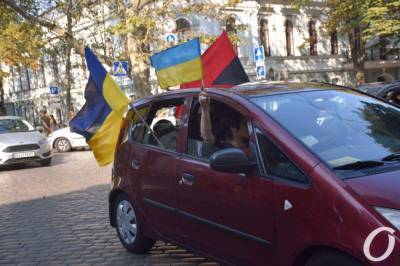 В Одессе стартовал автопробег, посвященный Дню Независимости (фоторепортаж) - odessa-life.od.ua - Украина - Одесса