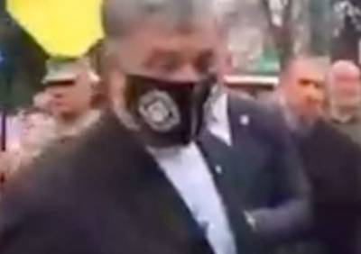 Петр Порошенко - В Киеве полиция задержала мужчину, который облил зеленкой Петра Порошенко - lenta.ua - Украина - Киев