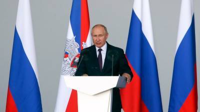 Владимир Путин - Путин: 15 тысяч выплатят и сотрудникам правоохранительных органов - svoboda.org - Москва - Россия
