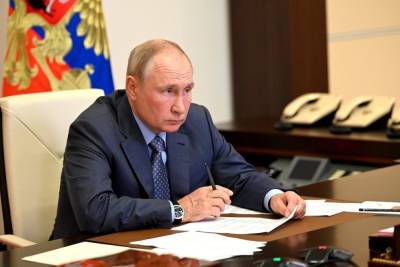 Владимир Путин - Путин: безработица снижается, но надо помочь найти работу каждому - mk.ru - Россия