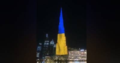 Владимир Зеленский - Самое высокое в мире здание "одели" в цвета украинского флага - dsnews.ua - Украина - Twitter