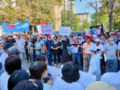 Дело «Кумтора»: Темира Сариева оставили под стражей, сторонники протестуют - eadaily.com - Бишкек
