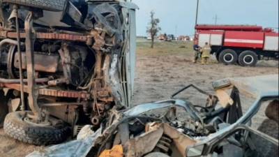На Ставрополье в ДТП с грузовиком погибли три человека - usedcars.ru - Минеральные Воды - Ставрополье - Нефтекумск - Камаз