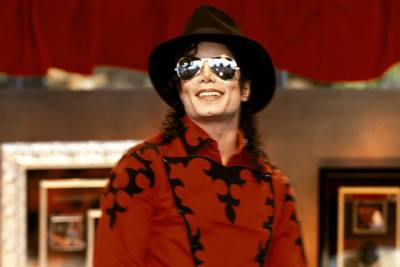 Майкл Джексон - Мэрилин Монро - Американский экстрасенс и "жена" призрака Майкла Джексона обвинила его в отсутствии секса - rupor.info