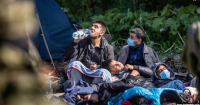 Анатолий Глаз - Беларусь вынудила десятки афганцев жить на границе с Польшей и не подпускает к ним гуманитарную помощь - dsnews.ua - Украина - Белоруссия - Польша