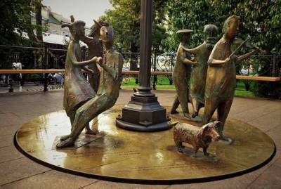 В Одессе ребенок обжог руки и ноги, упав на раскаленную скульптуру - kp.ua - Украина - Одесса - Запорожье