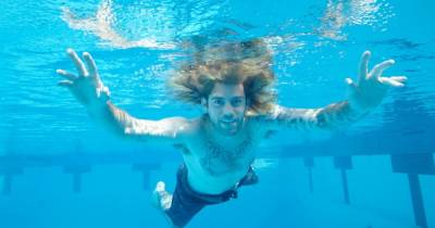 На легендарную группу Nirvana подали в суд за "распространение детской порнографии" - dsnews.ua - Украина