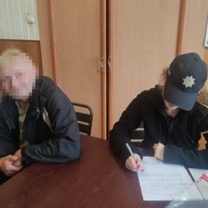 Житель Львовской области угрожал оружием прохожим. Фото - reporter-ua.com - Украина - Львовская обл. - район Золочевский - Новости