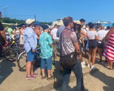В Одессе показали "исцеление" мужчины на коляске, кадры: "Рабочее время закончилось" - politeka.net - Украина - Одесса