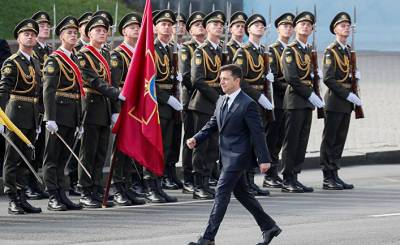 Владимир Зеленский - Владимир Путин - «Гардиан» анализирует празднование независимости Украины: тень незащищенности (The Guardian, Великобритания) - inosmi.ru - Россия - Украина - Киев - Крым - Англия - Афганистан