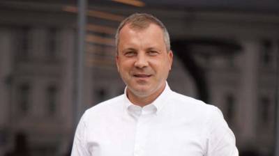 Евгений Попов - Телеведущий Евгений Попов призвал обеспечить безопасность детей в школах - vm.ru - Москва