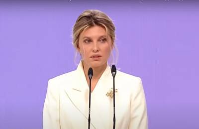 Владимир Зеленский - Елена Зеленская - Стильный костюм и элегантная прическа: первая леди Елена Зеленская поразила публику новым образом - ukrainianwall.com - Украина