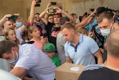 Тело убитой 8-летней девочки несколько дней пролежало в квартире подозреваемого - mk.ru - Тюмень