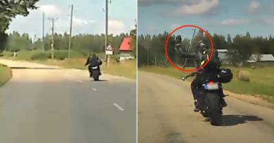 Видео: Мотоциклист убегал от полиции на скорости в 200 км/час, через 20 километров сдался - rus.delfi.lv - Латвия