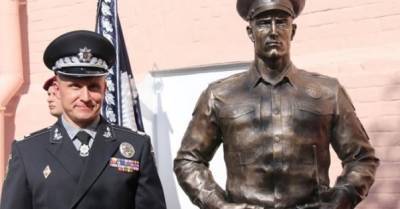 Андрей Небытов - Кампания вокруг памятника "Защитник" деморализует полицейских, — СМИ - delo.ua - Украина - Киевская обл.