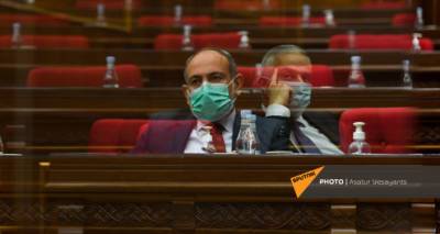 Сейран Оганян - Айк Саркисян - Самый жаркий день в парламенте Армении: как это было – фотолента - ru.armeniasputnik.am - Украина - Армения