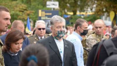 Петр Порошенко - Инцидент с облитым зеленкой Порошенко прокомментировали в посольстве США - lenta.ua - США - Украина - Днепр